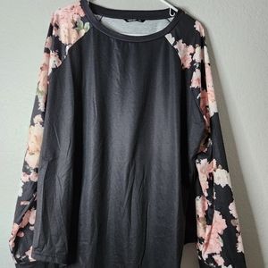 Plus size shirt floral design